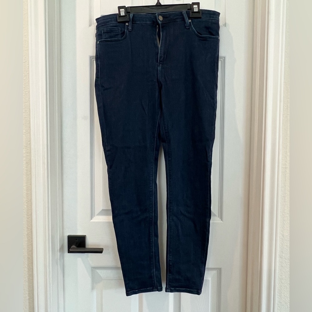 Women’s jeans.